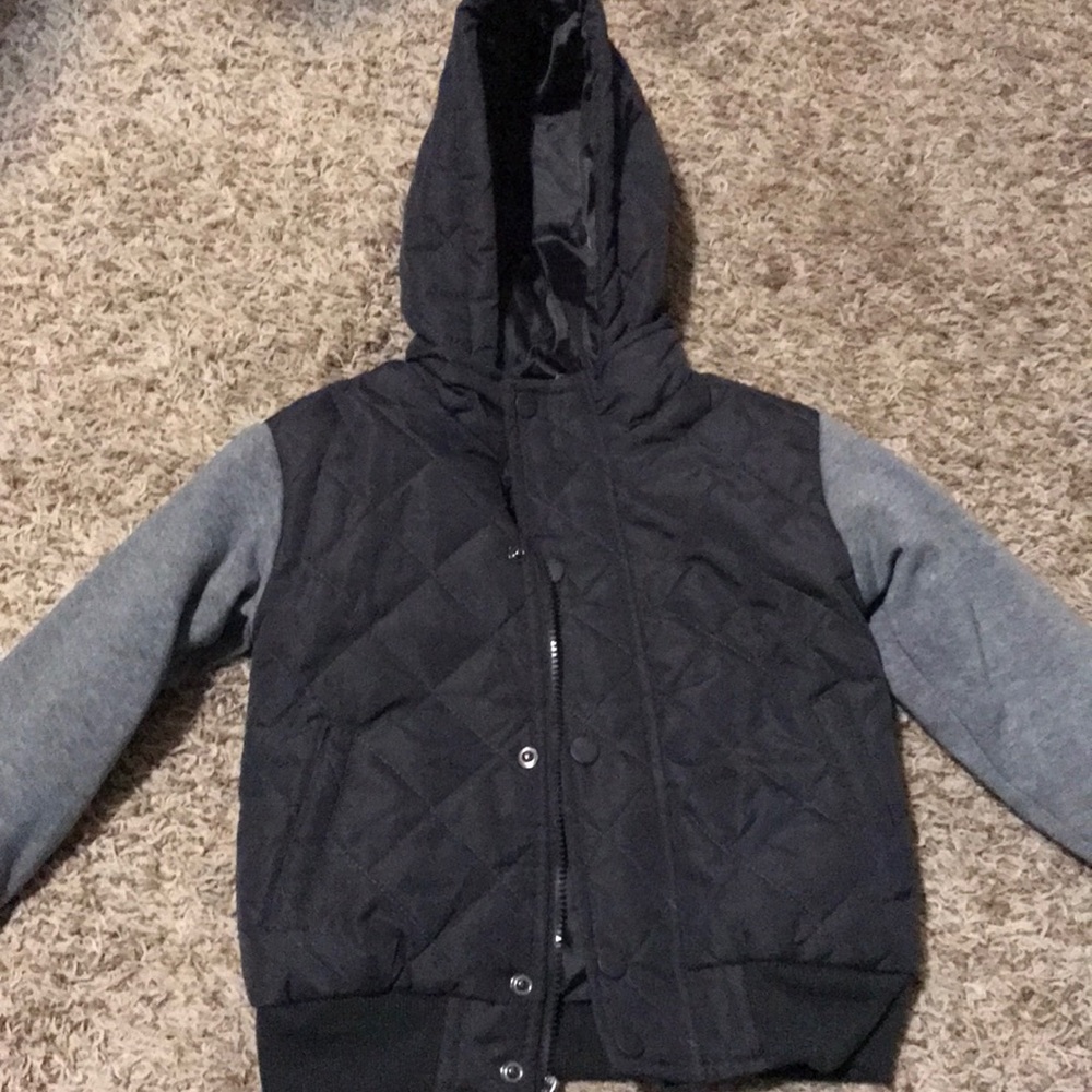New puffer jacket 5/6 boys